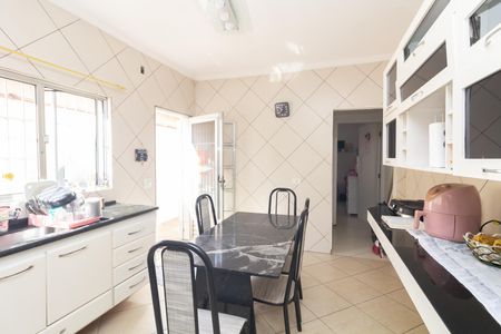Casa para alugar com 170m², 2 quartos e 2 vagas Casa para alugar com 170m², 2 quartos e 2 vagasCozinha