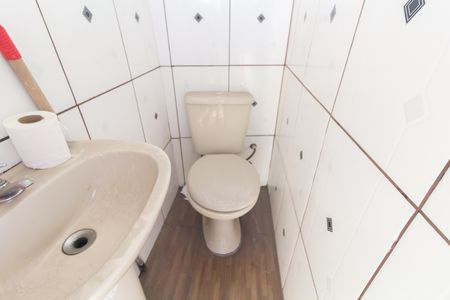 Casa para alugar com 170m², 2 quartos e 2 vagas Casa para alugar com 170m², 2 quartos e 2 vagasBanheiro de serviço