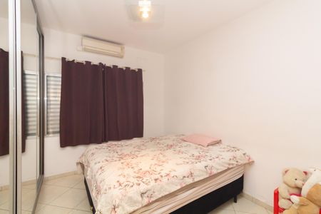 Casa para alugar com 170m², 2 quartos e 2 vagas Casa para alugar com 170m², 2 quartos e 2 vagasQuarto 1