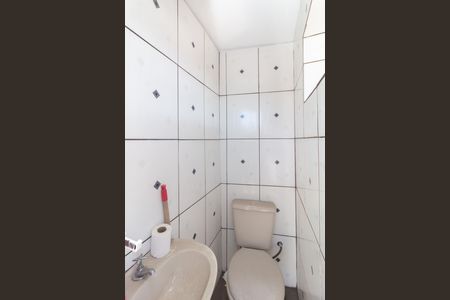 Casa para alugar com 170m², 2 quartos e 2 vagas Casa para alugar com 170m², 2 quartos e 2 vagasBanheiro de serviço
