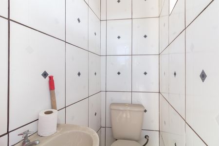 Casa para alugar com 170m², 2 quartos e 2 vagas Casa para alugar com 170m², 2 quartos e 2 vagasBanheiro de serviço