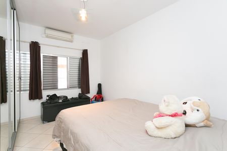 Casa para alugar com 170m², 2 quartos e 2 vagas Casa para alugar com 170m², 2 quartos e 2 vagasQuarto 2