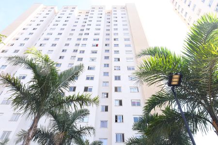 Apartamento para alugar com 32m², 2 quartos e sem vagaÁrea comum - Prédio