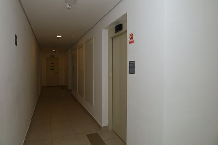 Apartamento para alugar com 32m², 2 quartos e sem vagaÁrea comum - Saguão do andar