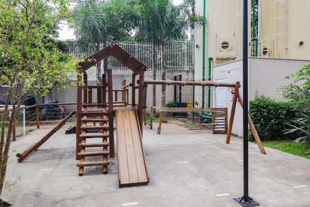 Apartamento para alugar com 32m², 2 quartos e sem vaga Apartamento para alugar com 32m², 2 quartos e sem vagaÁrea comum - Playground