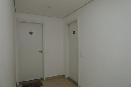 Apartamento para alugar com 32m², 2 quartos e sem vagaÁrea comum - Saguão do andar