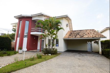 Casa de condomínio para alugar com 363m², 5 quartos e 6 vagasFachada da Casa