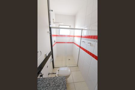 Casa de condomínio para alugar com 363m², 5 quartos e 6 vagasBanheiro da Suíte 1
