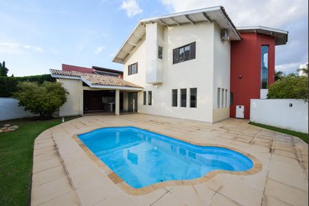 Casa de condomínio para alugar com 363m², 5 quartos e 6 vagasÁrea de Lazer - Piscina