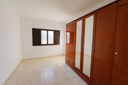 Casa de condomínio para alugar com 363m², 5 quartos e 6 vagasSuíte 1