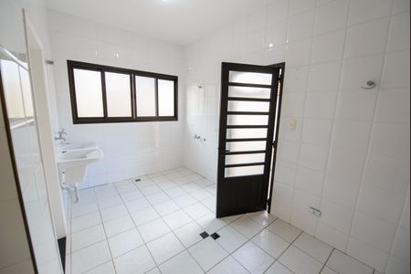 Casa de condomínio para alugar com 363m², 5 quartos e 6 vagasÁrea de Serviço