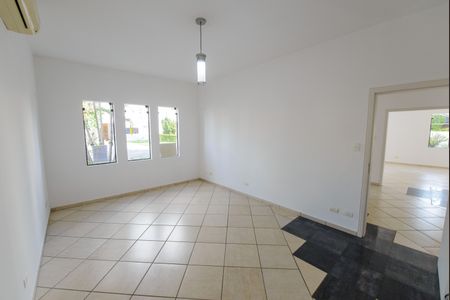 Casa de condomínio para alugar com 363m², 5 quartos e 6 vagasSala de TV