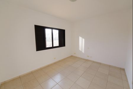 Casa de condomínio para alugar com 363m², 5 quartos e 6 vagasQuarto 3