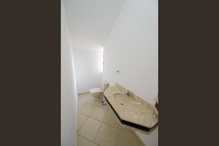 Casa de condomínio para alugar com 363m², 5 quartos e 6 vagasLavabo