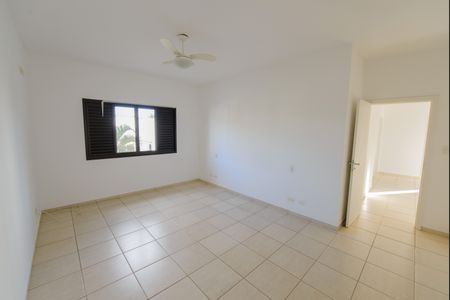 Casa de condomínio para alugar com 363m², 5 quartos e 6 vagasSuíte master