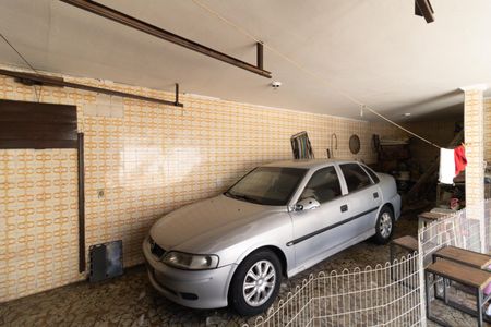 Garagem  de casa à venda com 4 quartos, 400m² em Vila Brasilina, São Paulo