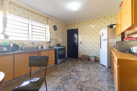 Cozinha  de casa à venda com 4 quartos, 400m² em Vila Brasilina, São Paulo