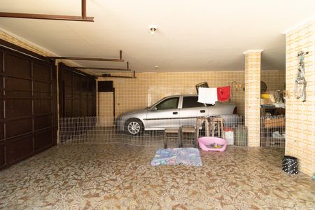Garagem  de casa à venda com 4 quartos, 400m² em Vila Brasilina, São Paulo
