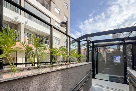 Apartamento à venda com 69m², 2 quartos e 2 vagasFachada + plaquinha