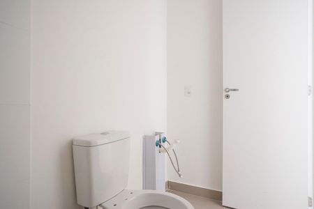 Apartamento à venda com 69m², 2 quartos e 2 vagasBanheiro social
