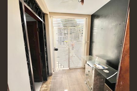 Casa para alugar com 534m², 4 quartos e 12 vagas Casa para alugar com 534m², 4 quartos e 12 vagasEntrada