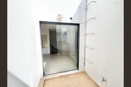 Casa para alugar com 534m², 4 quartos e 12 vagas Casa para alugar com 534m², 4 quartos e 12 vagasVaranda