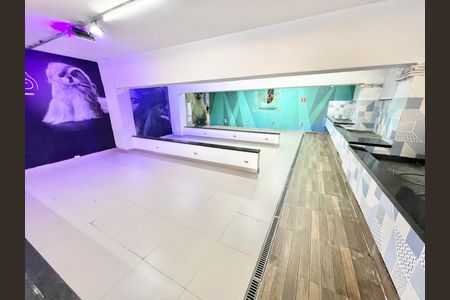 Casa para alugar com 534m², 4 quartos e 12 vagas Casa para alugar com 534m², 4 quartos e 12 vagasGaragem