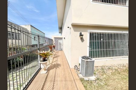 Casa para alugar com 534m², 4 quartos e 12 vagas Casa para alugar com 534m², 4 quartos e 12 vagasFachada