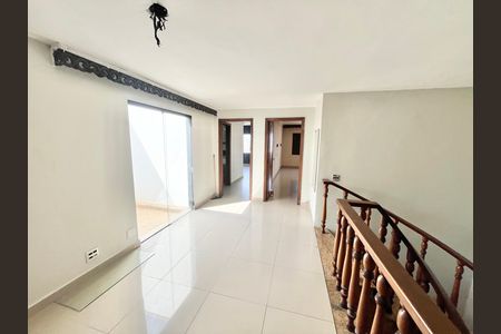 Casa para alugar com 534m², 4 quartos e 12 vagas Casa para alugar com 534m², 4 quartos e 12 vagasCopa