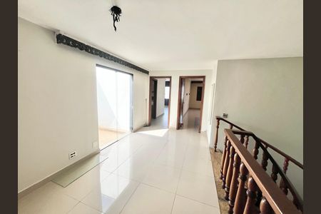 Casa para alugar com 534m², 4 quartos e 12 vagas Casa para alugar com 534m², 4 quartos e 12 vagasCopa