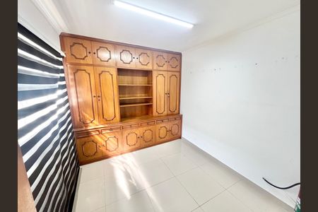 Casa para alugar com 534m², 4 quartos e 12 vagas Casa para alugar com 534m², 4 quartos e 12 vagasEscritório