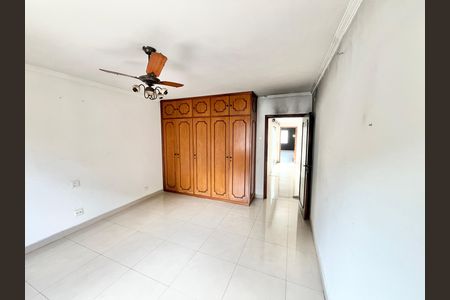 Casa para alugar com 534m², 4 quartos e 12 vagas Casa para alugar com 534m², 4 quartos e 12 vagasQuarto 4