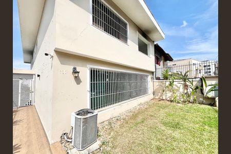 Casa para alugar com 534m², 4 quartos e 12 vagas Casa para alugar com 534m², 4 quartos e 12 vagasFachada