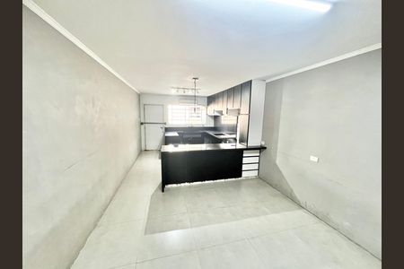Casa para alugar com 534m², 4 quartos e 12 vagas Casa para alugar com 534m², 4 quartos e 12 vagasCozinha