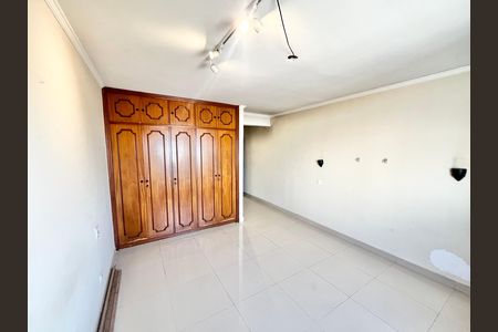 Casa para alugar com 534m², 4 quartos e 12 vagas Casa para alugar com 534m², 4 quartos e 12 vagasQuarto Suíte 2
