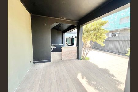Casa para alugar com 534m², 4 quartos e 12 vagas Casa para alugar com 534m², 4 quartos e 12 vagasQuintal