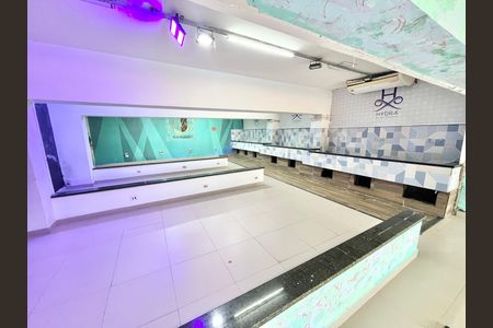 Casa para alugar com 534m², 4 quartos e 12 vagas Casa para alugar com 534m², 4 quartos e 12 vagasGaragem