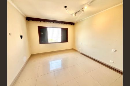 Casa para alugar com 534m², 4 quartos e 12 vagas Casa para alugar com 534m², 4 quartos e 12 vagasQuarto Suíte 2