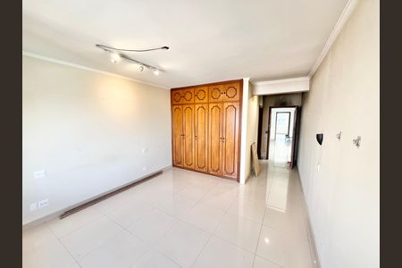 Casa para alugar com 534m², 4 quartos e 12 vagas Casa para alugar com 534m², 4 quartos e 12 vagasQuarto Suíte 2