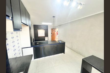 Casa para alugar com 534m², 4 quartos e 12 vagas Casa para alugar com 534m², 4 quartos e 12 vagasCozinha