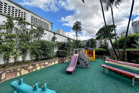 Apartamento à venda com 161m², 2 quartos e 3 vagas Apartamento à venda com 161m², 2 quartos e 3 vagasÁrea comum - Playground