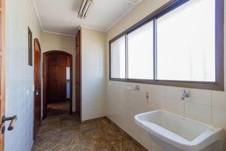 Apartamento à venda com 161m², 2 quartos e 3 vagas Apartamento à venda com 161m², 2 quartos e 3 vagasÁrea de Serviço