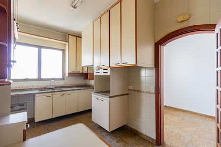 Apartamento à venda com 161m², 2 quartos e 3 vagas Apartamento à venda com 161m², 2 quartos e 3 vagasCozinha