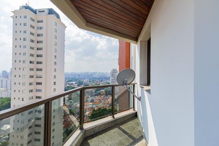 Apartamento à venda com 161m², 2 quartos e 3 vagas Apartamento à venda com 161m², 2 quartos e 3 vagasVaranda da Sala 1