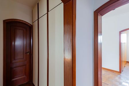 Apartamento à venda com 161m², 2 quartos e 3 vagas Apartamento à venda com 161m², 2 quartos e 3 vagasCorredor
