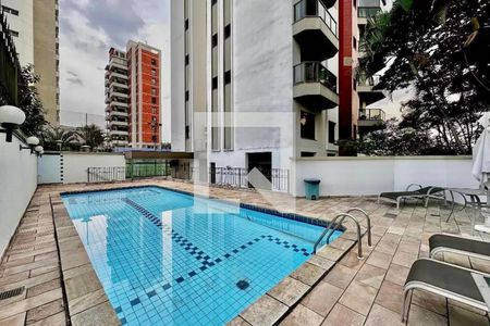 Apartamento à venda com 161m², 2 quartos e 3 vagas Apartamento à venda com 161m², 2 quartos e 3 vagasÁrea comum - Piscina