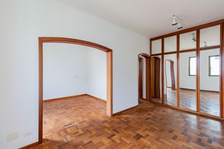 Apartamento à venda com 161m², 2 quartos e 3 vagas Apartamento à venda com 161m², 2 quartos e 3 vagasSuíte
