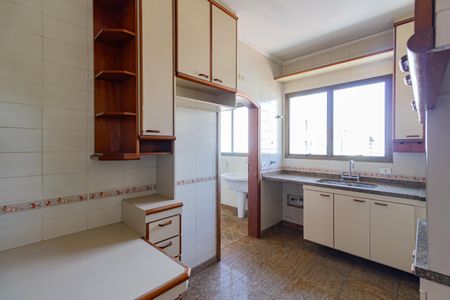 Apartamento à venda com 161m², 2 quartos e 3 vagas Apartamento à venda com 161m², 2 quartos e 3 vagasCozinha