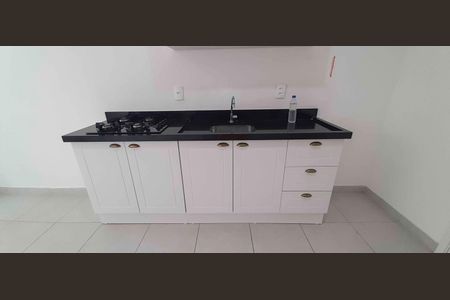 Apartamento para alugar com 32m², 2 quartos e sem vaga Apartamento para alugar com 32m², 2 quartos e sem vagaSala/cozinha
