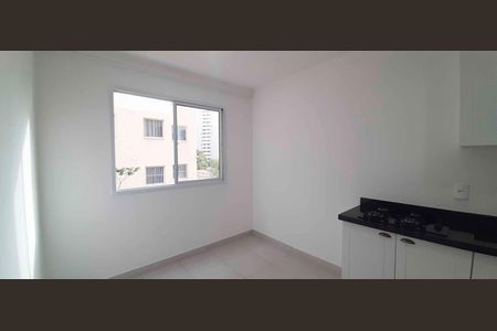 Apartamento para alugar com 32m², 2 quartos e sem vaga Apartamento para alugar com 32m², 2 quartos e sem vagaSala/cozinha